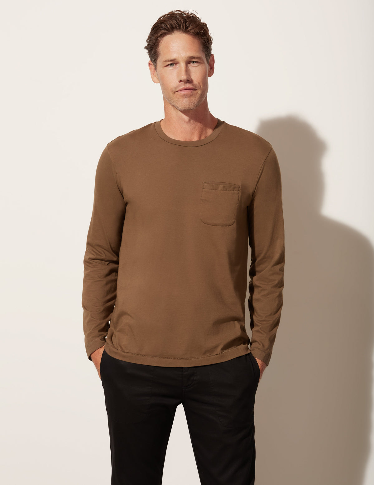 T-shirt à manches longues avec poche