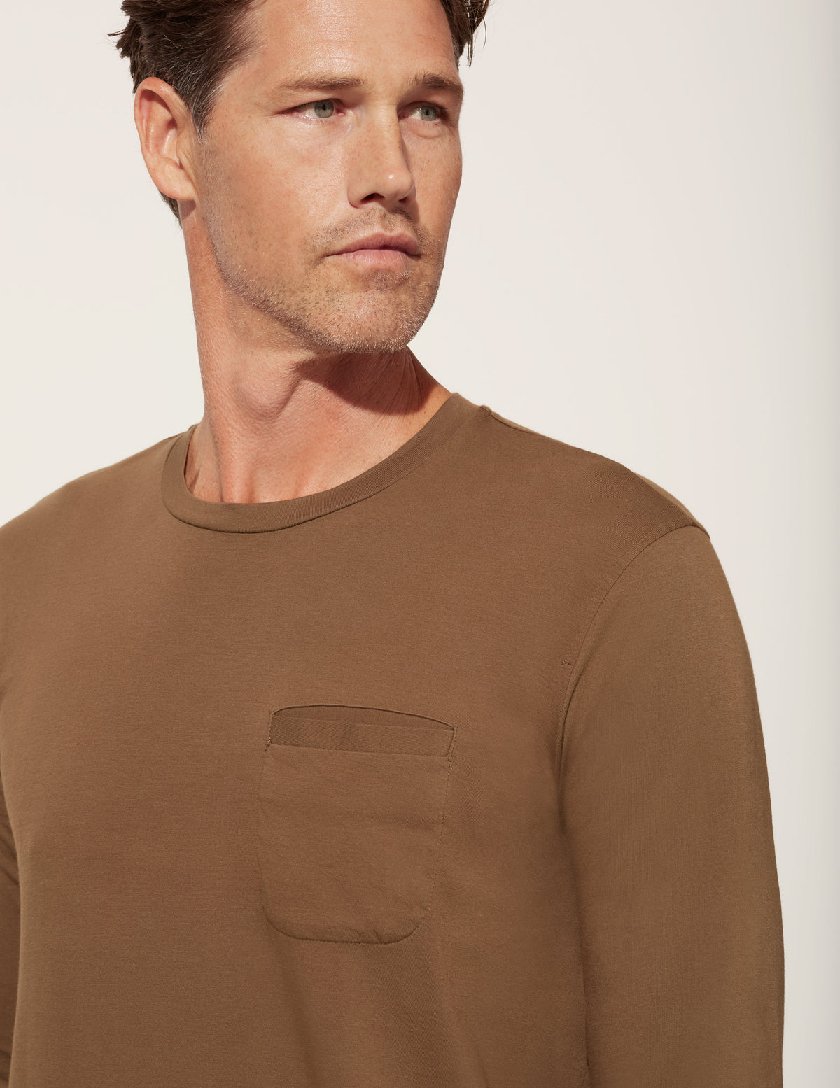 T-shirt à manches longues avec poche