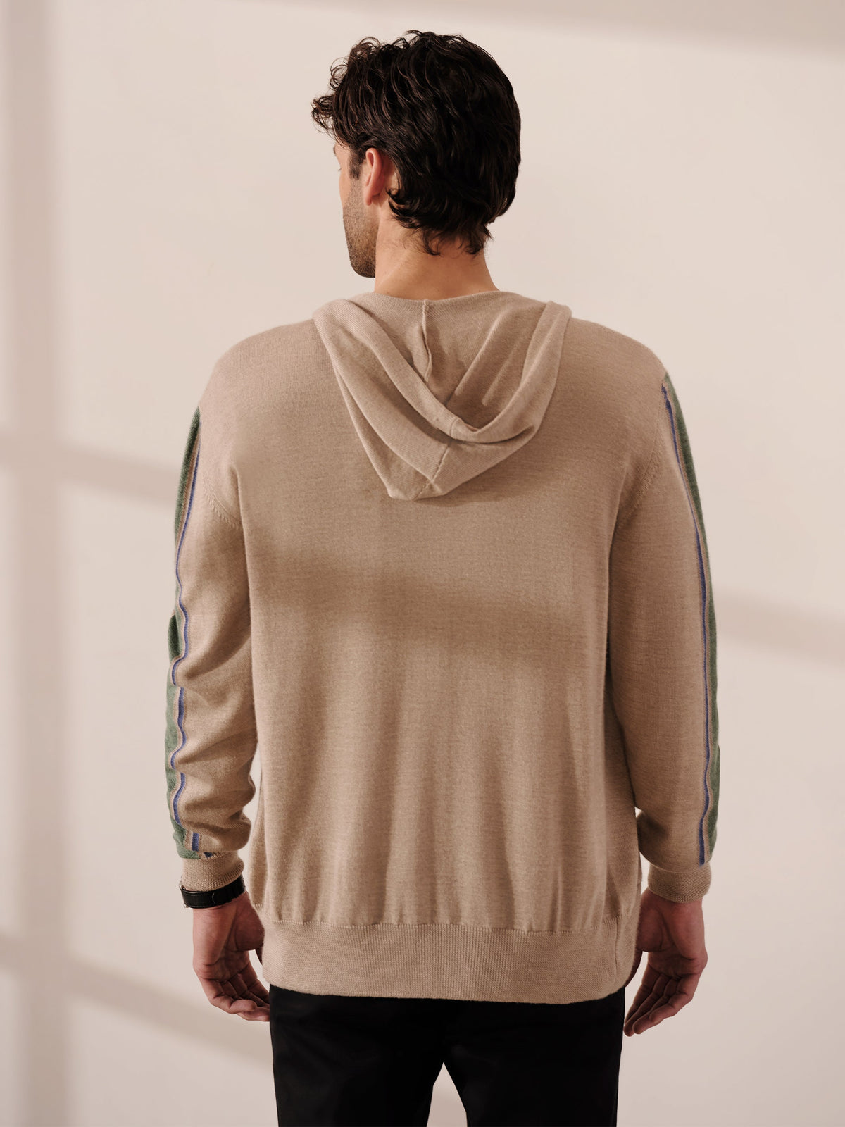 Sweat à capuche en cachemire à rayures