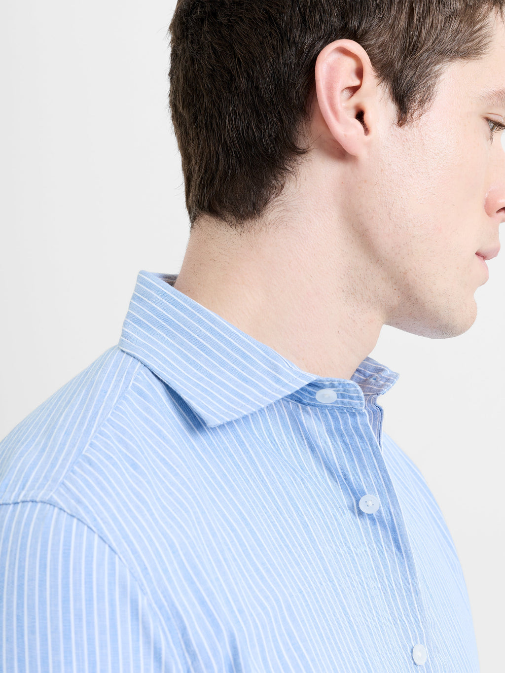 Chemise boutonnée à manches longues en coton rayé bleu