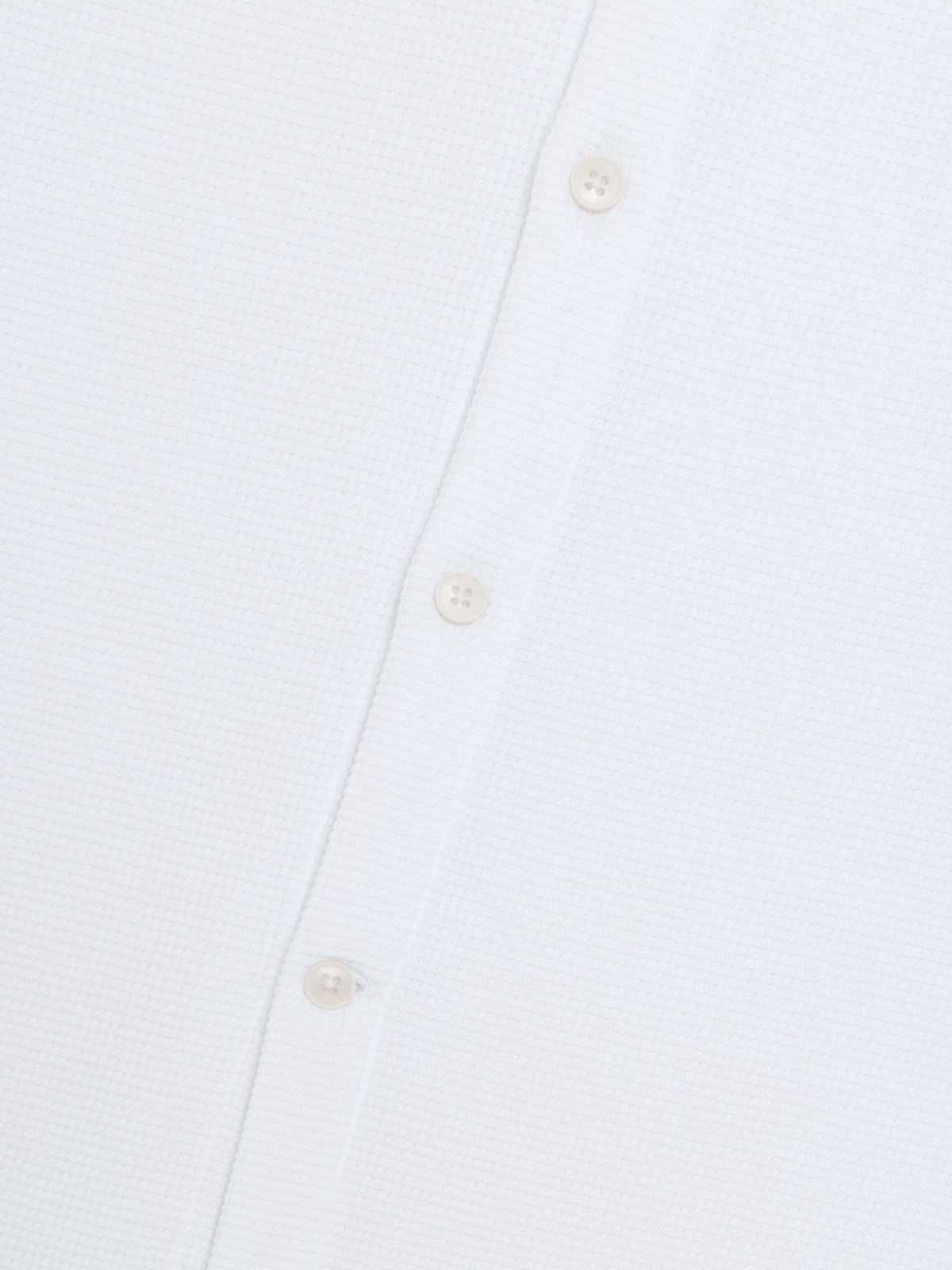 Chemise blanche texturée boutonnée à manches courtes